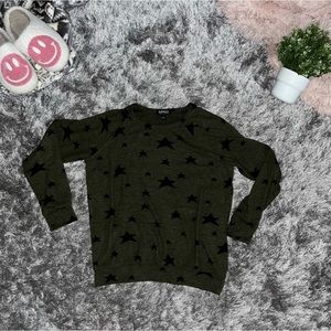 Womens Size Small Star Detail Crewneck